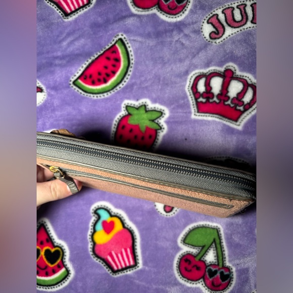 Vintage Juicy Couture Velour Wallet - Picture 3 of 13